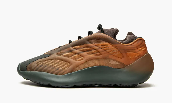 Кроссовки Yeezy 700 V3 «Copper Fade» оранжевый