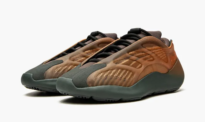 Кроссовки Yeezy 700 V3 «Copper Fade» оранжевый
