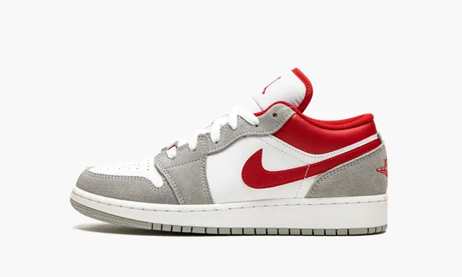 Кроссовки Air Jordan 1 Low SE GS «Light Smoke Grey / Gym Red» серый,белый