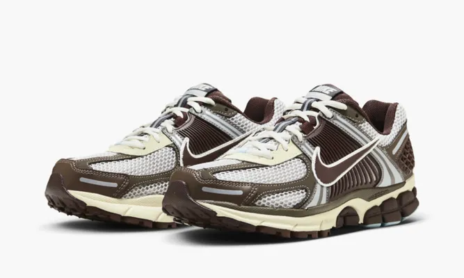 Кроссовки Nike Zoom Vomero 5 «Earth Fossil» оранжевый