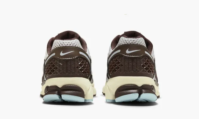 Кроссовки Nike Zoom Vomero 5 «Earth Fossil» оранжевый