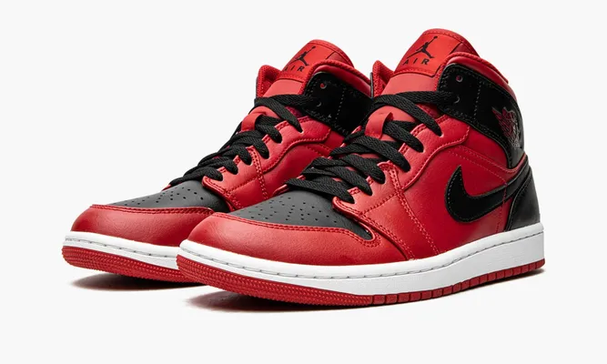 Кроссовки Air Jordan 1 Mid «Reverse Bred 2021» красный