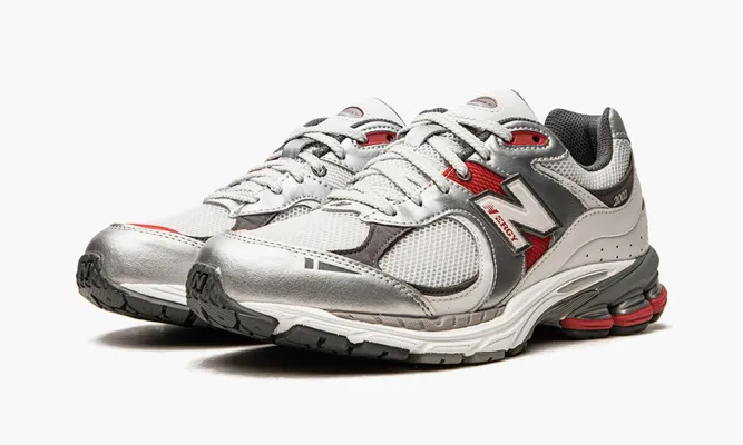 Кроссовки New Balance 2002r «Silver Metalic Team Red» белый,серебряный