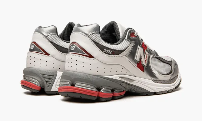 Кроссовки New Balance 2002r «Silver Metalic Team Red» белый,серебряный