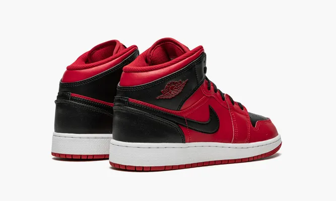 Кроссовки Air Jordan 1 Mid GS «Reverse Bred 2021» красный