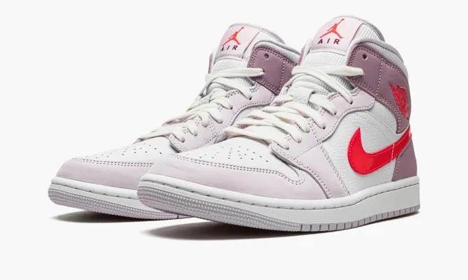 Кроссовки Air Jordan 1 Mid WMNS «Valentine's Day 2022» розовый
