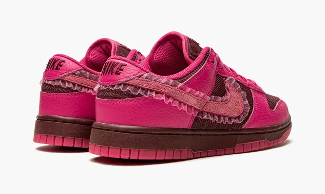 Кроссовки Nike Dunk Low WMNS «Valentine's Day 2022» розовый
