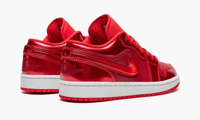 Кроссовки Air Jordan 1 Low SE WMNS «Pomegranate» красный