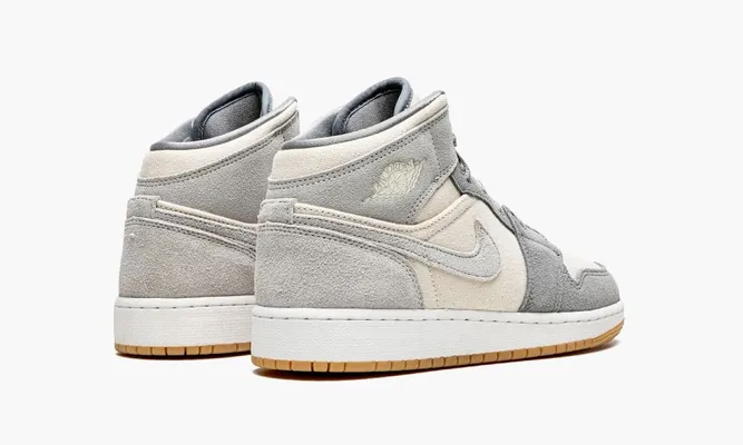 Кроссовки Air Jordan 1 Mid SE GS «Coconut Milk / Particle Grey» кремовый