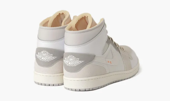 Кроссовки Air Jordan 1 Mid SE «Craft Inside Out White Grey» кремовый