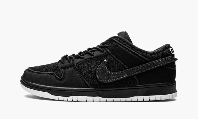 Кроссовки Nike SB Dunk Low «Gnarhunters» черный