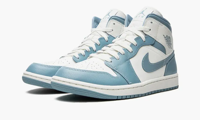 Кроссовки Air Jordan 1 Mid WMNS «Unc 2022» lightBlue