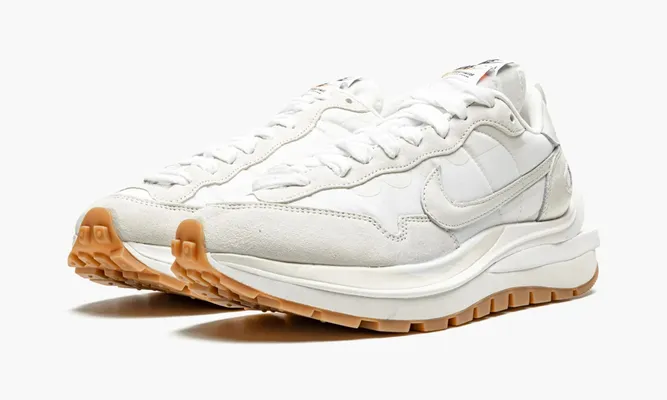 Кроссовки Nike Sacai Vaporwaffle «Sail Gum» белый