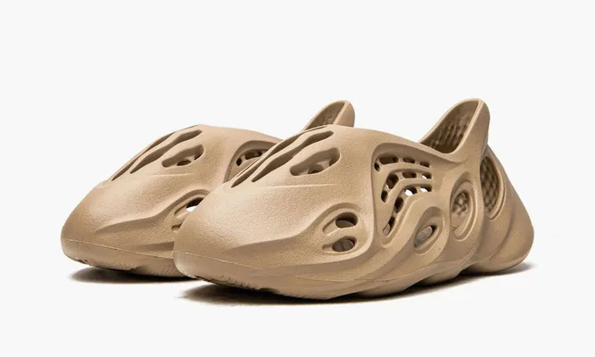 Кроссовки Yeezy Foam Rnnr «Mist» бежевый