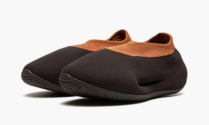 Кроссовки Yeezy Knit Rnnr «Stone Carbon» коричневый