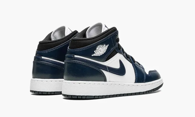 Кроссовки Air Jordan 1 Mid GS «Armory Navy» синий
