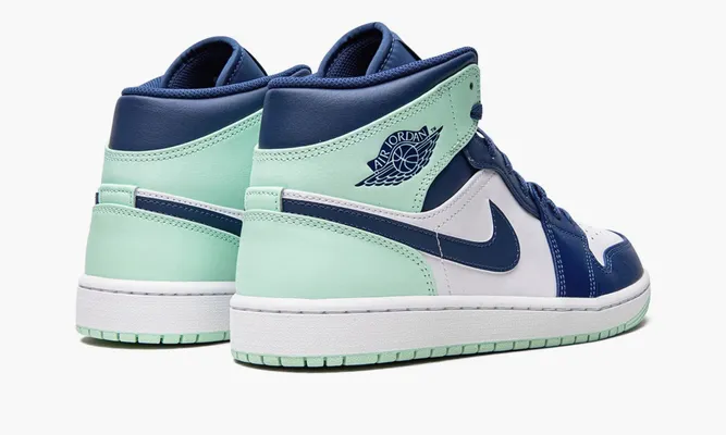 Кроссовки Air Jordan 1 Mid «Mystic Navy Mint Foam» синий