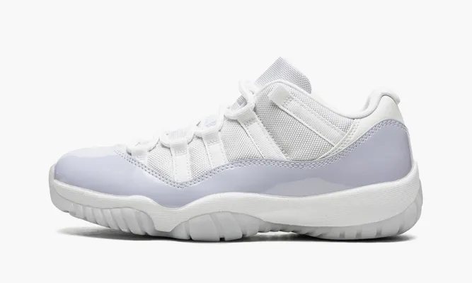 Для баскетбола Jordan 11 Retro Low WMNS «Pure Violet» фиолетовый