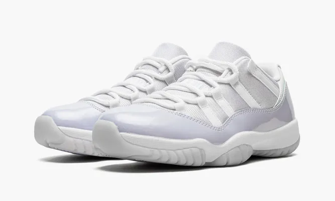 Для баскетбола Jordan 11 Retro Low WMNS «Pure Violet» фиолетовый