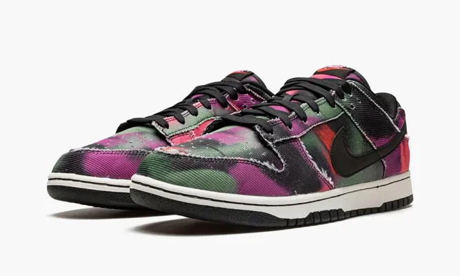 Кроссовки Nike Dunk Low «Graffiti Pink» разноцветный