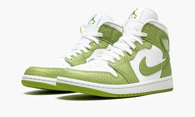 Кроссовки Air Jordan 1 Mid WMNS «Green Python» зеленый