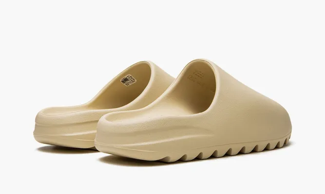 Кроссовки Yeezy Slide «Bone Restock» бежевый