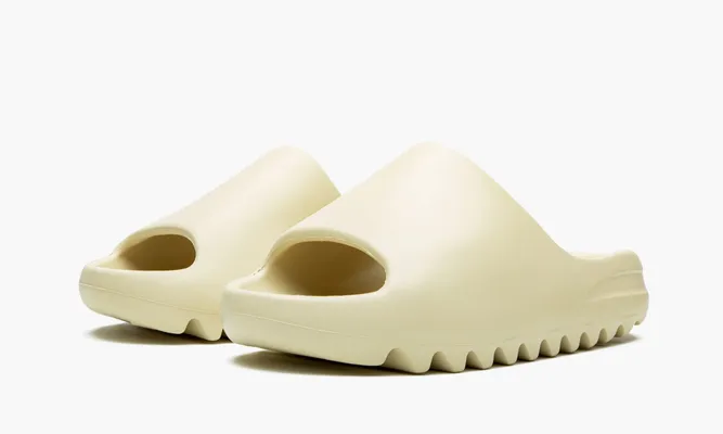 Кроссовки Yeezy Slide «Bone» кремовый
