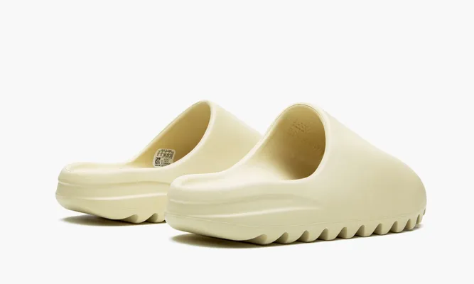 Кроссовки Yeezy Slide «Bone» кремовый
