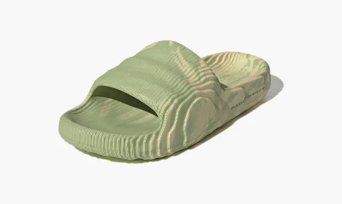 Кроссовки Adidas Adilette 22 Slides «Magic Lime St Desert Sand» зеленый