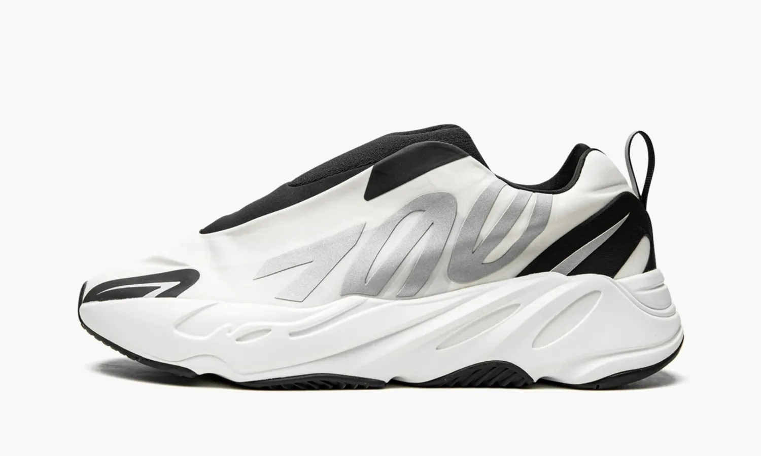 Yeezy Boost 700 Mnvn Laceless «Analog»
