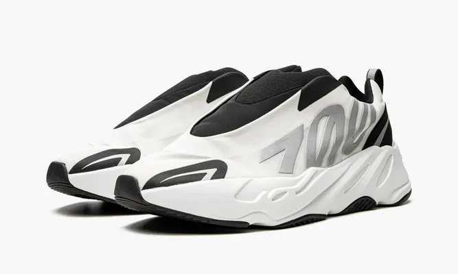 Кроссовки Yeezy Boost 700 Mnvn Laceless «Analog» белый