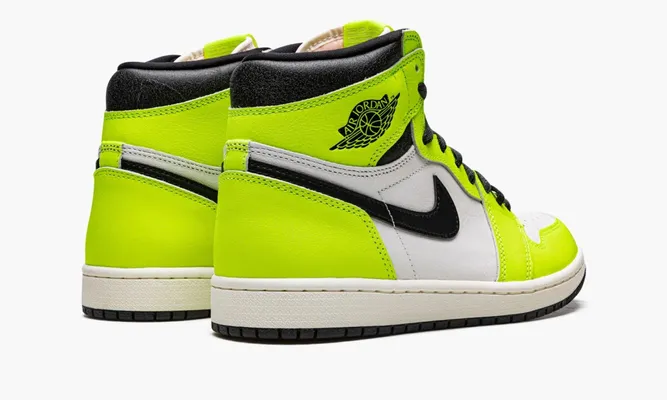 Кроссовки Jordan 1 Retro High OG «Visionaire» зеленый