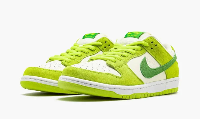 Кроссовки Nike SB Dunk Low «Green Apple» зеленый