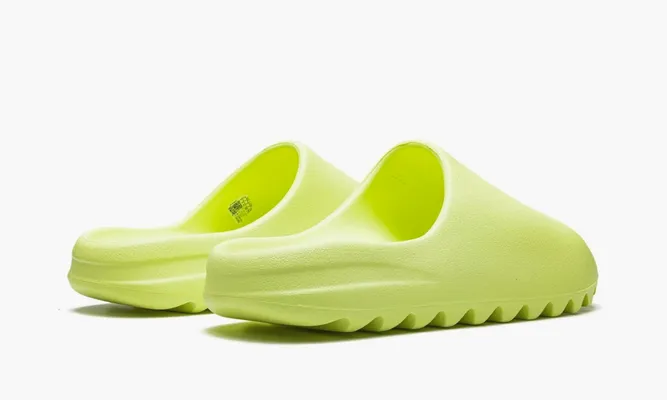 Кроссовки Yeezy Slide «Glow Green Restock» зеленый