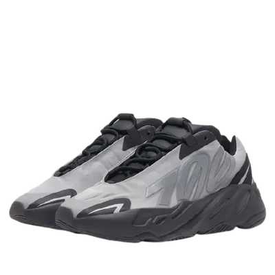 Кроссовки Yeezy Boost 700 Mnvn «Metallic» черный;Cерые