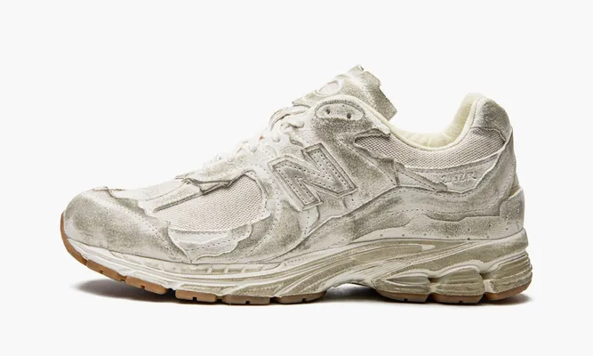 Кроссовки New Balance 2002r «Protection Pack Distressed» кремовый