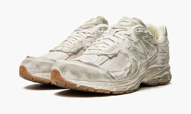 Кроссовки New Balance 2002r «Protection Pack Distressed» кремовый