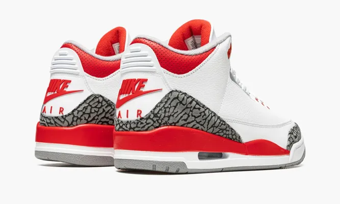 Кроссовки Air Jordan 3 Retro «Fire Red 2022» белый