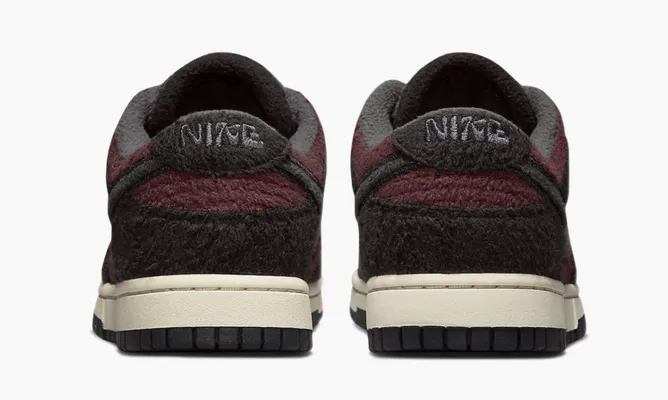 Кроссовки Nike Dunk Low SE WMNS «Fleece Pack Burgundy Crush» бордовый