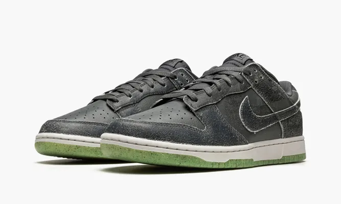 Кроссовки Nike Dunk Low PRM «Halloween 2022» серый