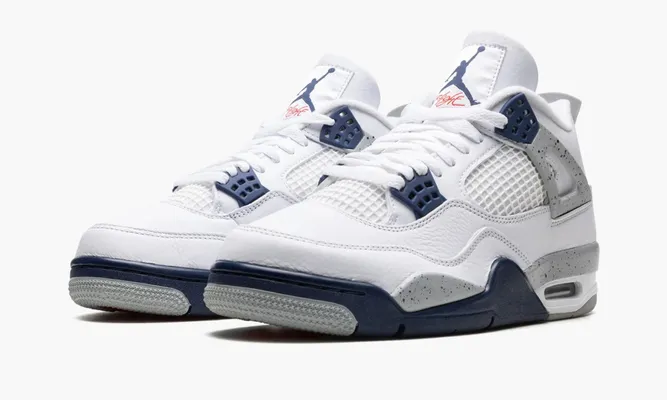 Кроссовки Air Jordan 4 Retro «Midnight Navy» синий