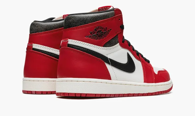 Кроссовки Air Jordan 1 Retro High OG «Chicago Lost And Found» красный