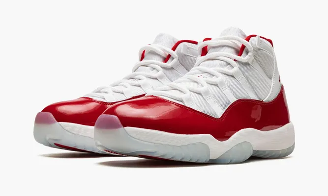Для баскетбола Jordan 11 Retro «Cherry 2022» белый,красный