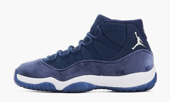 Кроссовки Air Jordan 11 Retro WMNS «Midnight Navy» синий