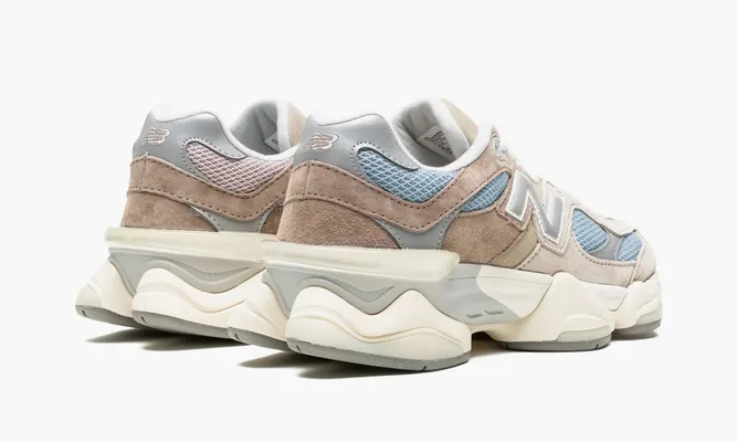 Кроссовки New Balance 9060 «Sea Salt / Blue» бежевый