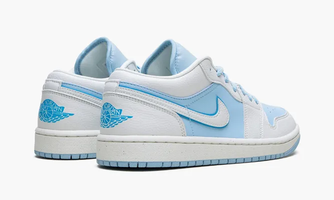 Кроссовки Air Jordan 1 Low SE WMNS «Reverse Ice Blue» lightBlue