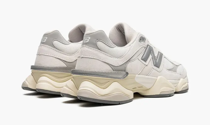 Кроссовки New Balance 9060 «Sea Salt White» кремовый