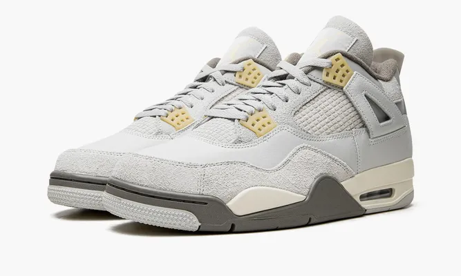 Кроссовки Air Jordan 4 Retro SE «Craft Photon Dust» серый