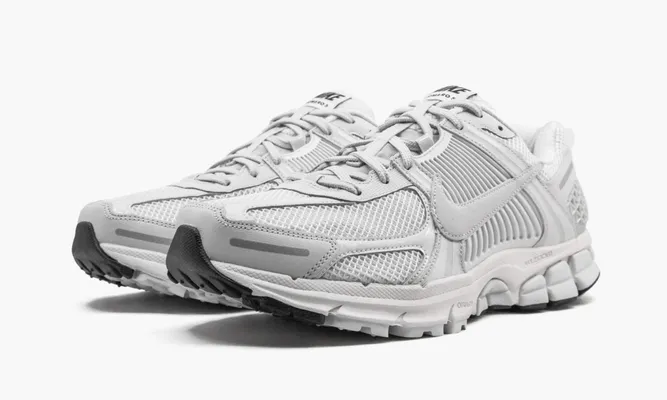 Кроссовки Nike Zoom Vomero 5 SP «Vast Grey» серый