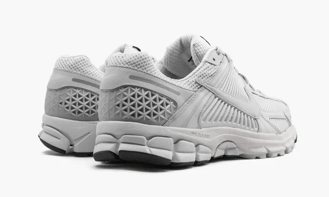Кроссовки Nike Zoom Vomero 5 SP «Vast Grey» серый